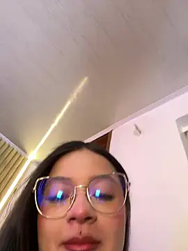 Snapshot of __Anne chatting on 07-28-26, 12:48 Anne online show from 07-28-26, 12:48