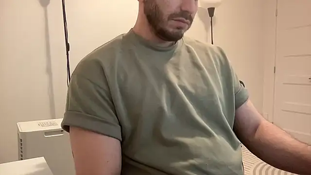 Snapshot of ThickDickMontreal chatting on 07-22-26, 02:53 ThickDickMontreal online show from 07-22-26, 02:53
