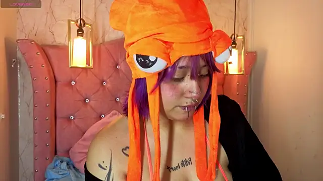 Snapshot of Fresa_wafflera_ chatting on 07-23-26, 03:04 Fresa wafflera online show from 07-23-26, 03:04