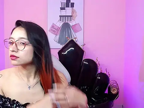 Snapshot of Nahomi_xxx chatting on 07-17-26, 04:19 Nahomi xxx online show from 07-17-26, 04:19