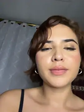 Snapshot of LadyScarlett_ chatting on 07-23-26, 12:24 LadyScarlett online show from 07-23-26, 12:24