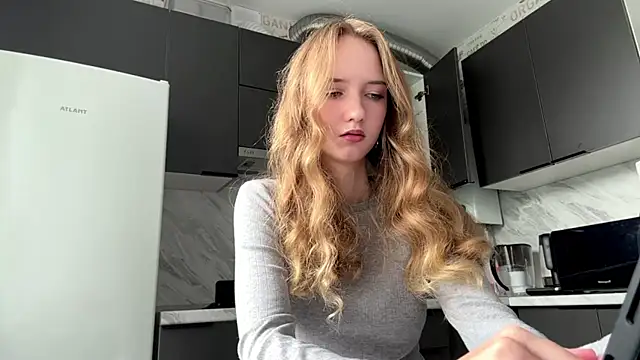 LuiseFurbeck online show from 07-20-26, 10:39