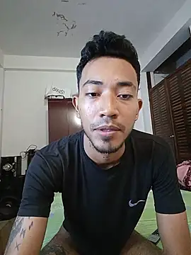Snapshot of Mitchfranco chatting on 07-17-26, 06:53 Mitchfranco online show from 07-17-26, 06:53