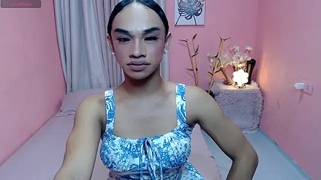 Snapshot of VivienneLuxe chatting on 07-30-26, 09:08 VivienneLuxe online show from 07-30-26, 09:08