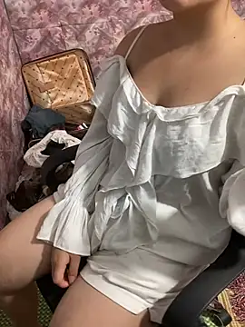 Snapshot of Ngoc_xinh chatting on 07-23-26, 03:54 Ngoc xinh online show from 07-23-26, 03:54