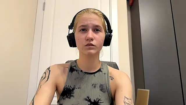 Litliu online show from 07-19-26, 06:11