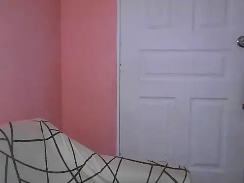 Snapshot of SaucyPussyxx chatting on 07-23-26, 07:34 SaucyPussyxx online show from 07-23-26, 07:34