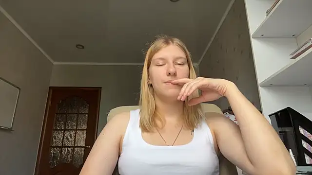 RollingSweet online show from 07-22-26, 06:27