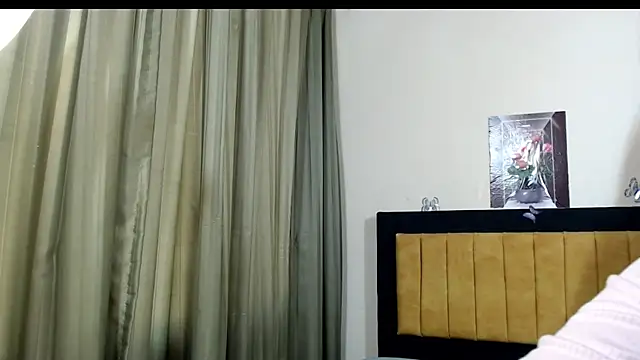 LUNAXS online show from 07-27-26, 12:34