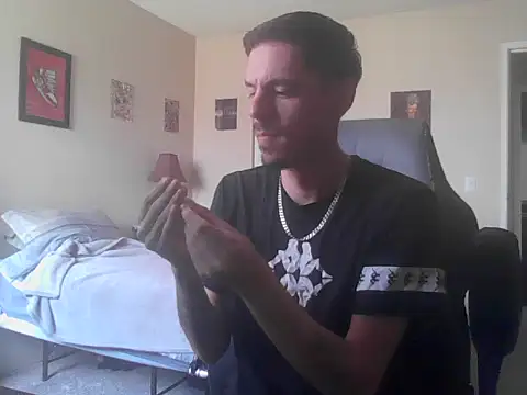 unlatinosatiro online show from 07-22-26, 06:00