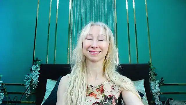 Snapshot of KissDreamm chatting on 07-30-26, 08:24 KissDreamm online show from 07-30-26, 08:24