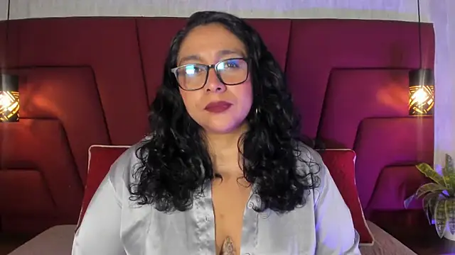 Viicky lee online show from 07-22-26, 11:46