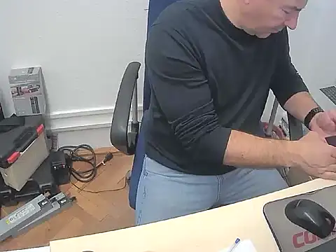 gabriel9  online show from 04-28-26, 07:02