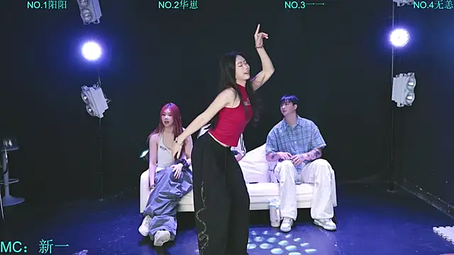 Snapshot of Dance-Teacher chatting on 07-24-26, 03:26 Dance-Teacher online show from 07-24-26, 03:26