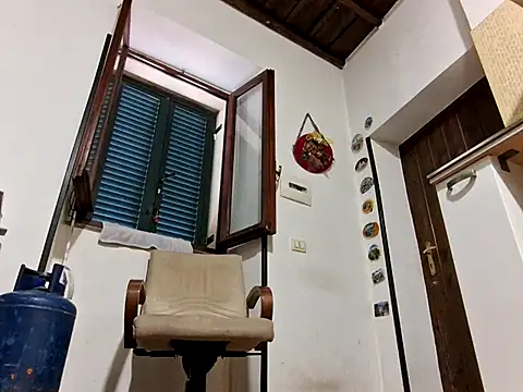 Snapshot of Paragura chatting on 07-24-26, 03:21 Paragura online show from 07-24-26, 03:21