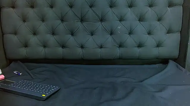 Snapshot of Joan_Usuga chatting on 07-28-26, 03:21 Joan Usuga online show from 07-28-26, 03:21