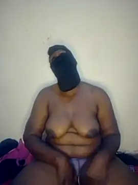 queenofbeautyss online show from 07-21-26, 01:57