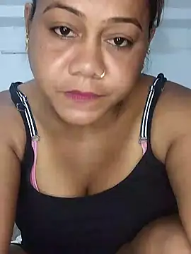 Snapshot of cpple22 chatting on 07-25-26, 05:10 cpple22 online show from 07-25-26, 05:10