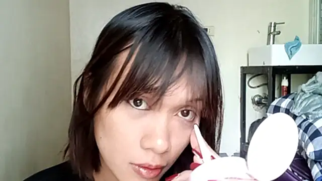 TuyetMartiniz online show from 07-23-26, 03:37