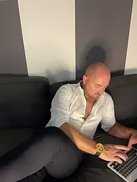 just luca online show from 07-30-26, 01:21
