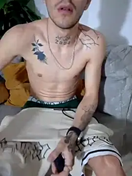 BoyMaxLatin online show from 07-23-26, 06:44