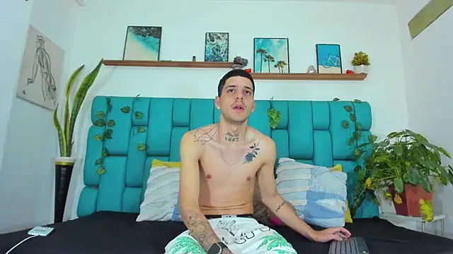 BoyMaxLatin online show from 07-28-26, 07:26