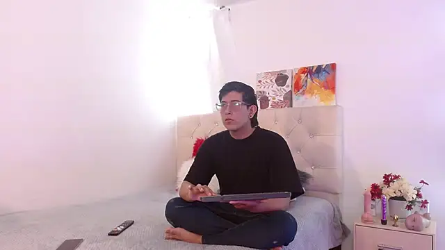 midnight duo  online show from 07-30-26, 07:35