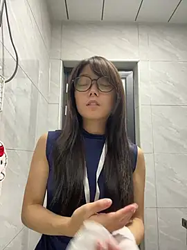 Snapshot of puting_ chatting on 07-28-26, 08:52 puting online show from 07-28-26, 08:52