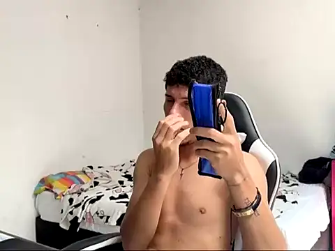 Edward 2709 online show from 07-29-26, 05:22