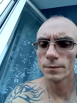 Snapshot of Andrei400308 chatting on 07-27-26, 12:23 Andrei400308 online show from 07-27-26, 12:23