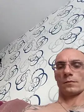 Snapshot of Andrei400308 chatting on 07-28-26, 12:48 Andrei400308 online show from 07-28-26, 12:48