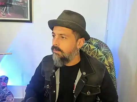 Snapshot of miguel_angeell chatting on 07-29-26, 04:38 miguel angeell online show from 07-29-26, 04:38