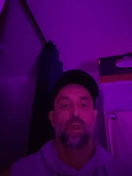 Snapshot of Bensbzh chatting on 07-22-26, 01:08 Bensbzh online show from 07-22-26, 01:08