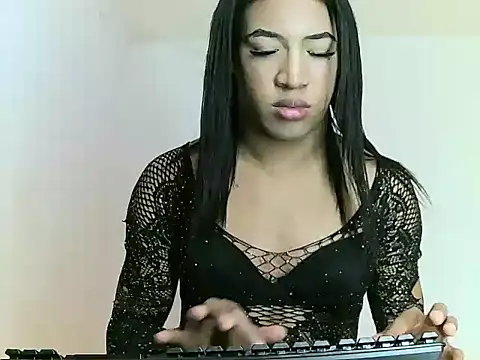 Snapshot of Esmeralda_farias chatting on 07-25-26, 09:56 Esmeralda farias online show from 07-25-26, 09:56