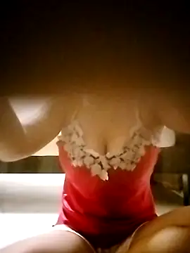 Snapshot of skinny_lovely chatting on 07-27-26, 11:39 skinny lovely online show from 07-27-26, 11:39