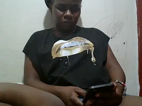 Snapshot of yummyychocolate_ chatting on 07-25-26, 09:23 yummyychocolate online show from 07-25-26, 09:23