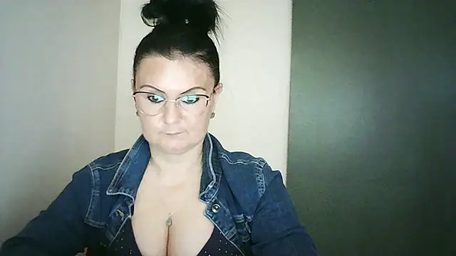 Snapshot of SonjaFlirt chatting on 07-28-26, 11:17 SonjaFlirt online show from 07-28-26, 11:17