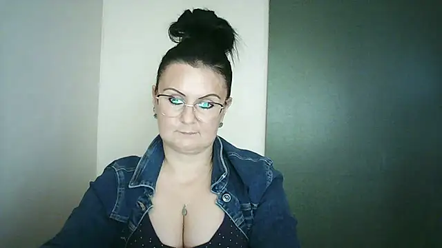 Snapshot of SonjaFlirt chatting on 07-28-26, 12:48 SonjaFlirt online show from 07-28-26, 12:48