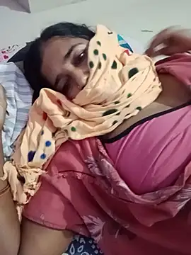 Snapshot of radhika78990 chatting on 08-04-26, 03:14 radhika78990 online show from 08-04-26, 03:14
