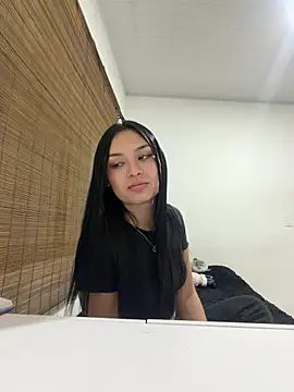 Isa-Gomezz online show from 07-24-26, 02:31
