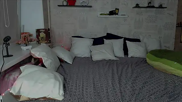 Snapshot of AleksandraCandy chatting on 07-23-26, 10:19 AleksandraCandy online show from 07-23-26, 10:19
