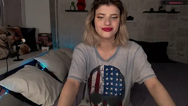 Snapshot of AleksandraCandy chatting on 07-26-26, 10:05 AleksandraCandy online show from 07-26-26, 10:05