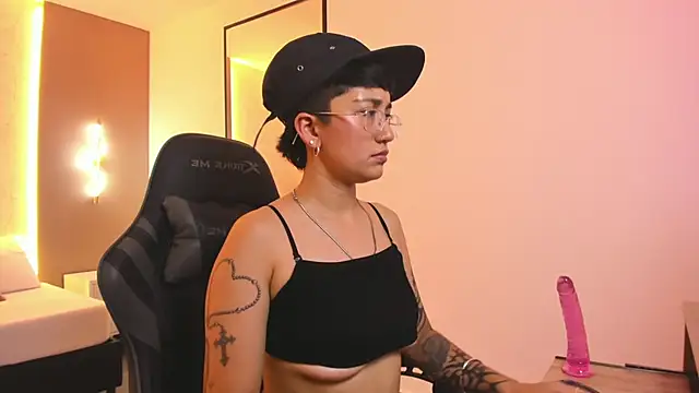 nelly swan online show from 07-28-26, 04:39