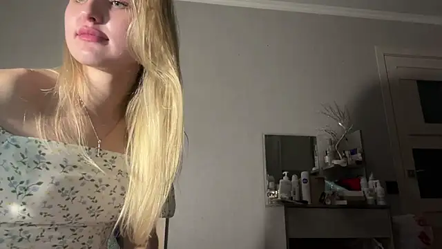 Snapshot of CatrinaRingquist chatting on 07-28-26, 07:39 CatrinaRingquist online show from 07-28-26, 07:39