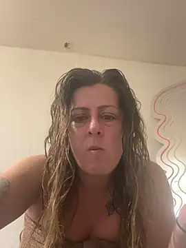 Snapshot of tattooed_milf chatting on 07-29-26, 08:40 tattooed milf online show from 07-29-26, 08:40