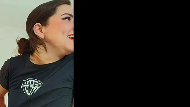 Snapshot of Julianna_SX chatting on 07-27-26, 12:34 Julianna SX online show from 07-27-26, 12:34