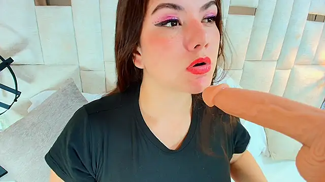 Snapshot of Julianna_SX chatting on 07-28-26, 12:48 Julianna SX online show from 07-28-26, 12:48