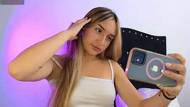 Leah mooon11 online show from 07-27-26, 03:41