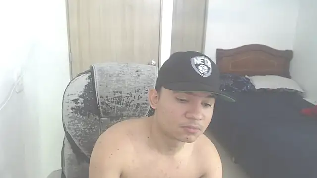 ThiagoHoyos online show from 07-29-26, 04:16
