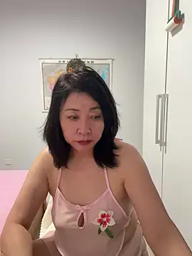 Snapshot of Lisa-008 chatting on 07-30-26, 02:05 Lisa-008 online show from 07-30-26, 02:05